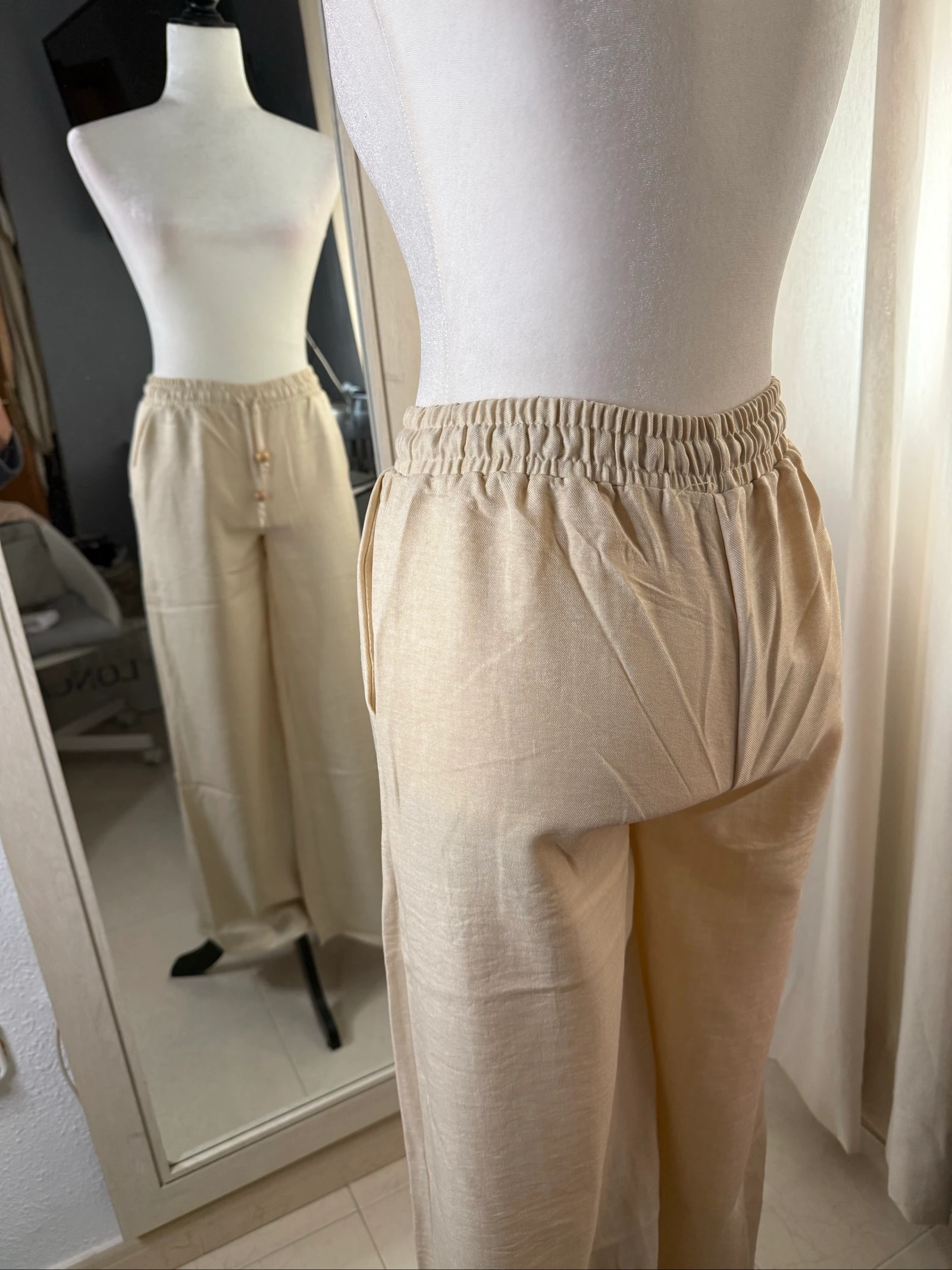 Beige lange broek. – photo 3